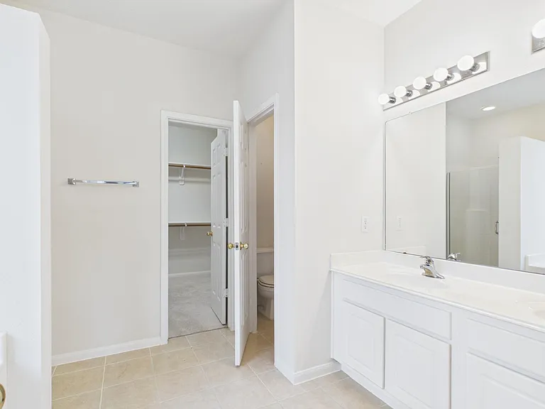 4702 Rolling View Ct — Photo 14
