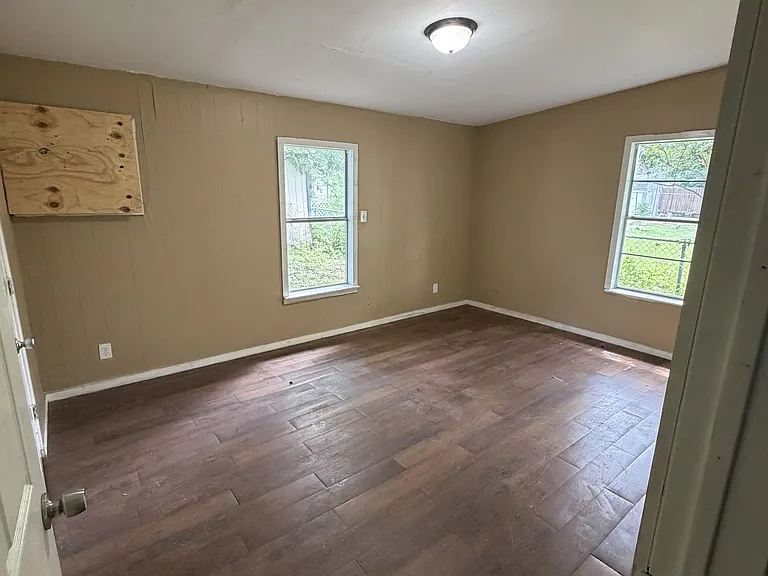502 W Academy St — Photo 12