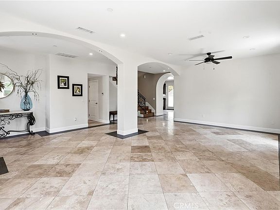 5th image of 14840 Amorose St