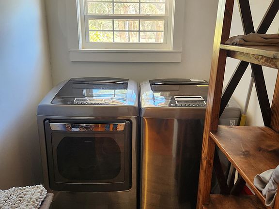 2nd image of 10121 SE 111th Ct