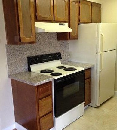 5th image of 1315 Castlemont Ave APT 3
