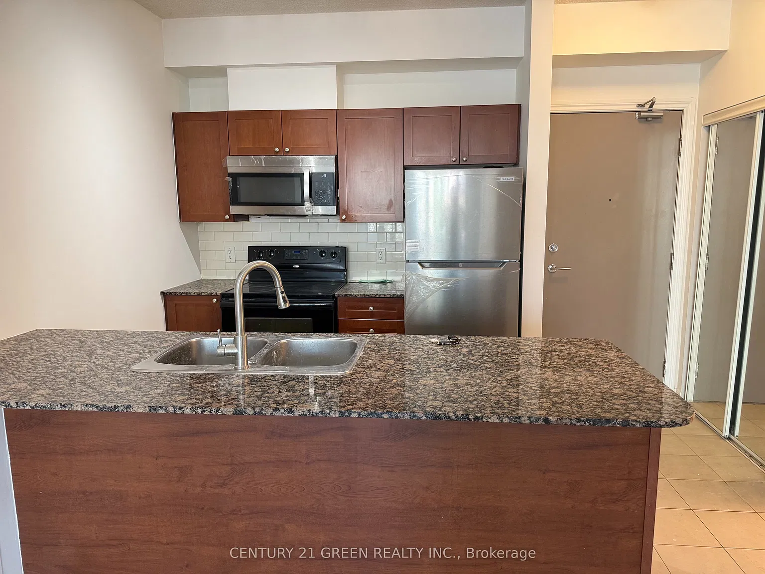 2 bed, $2,350 — Photo 3