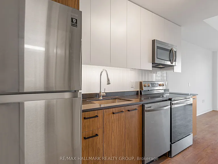192 Bronson Ave #303 — Photo 3