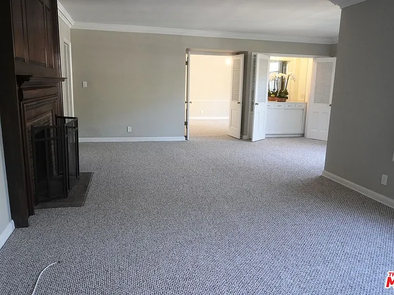 951 Masselin Ave — Photo 4