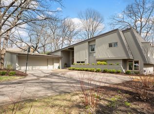 699 Sylvandale Ct N, Saint Paul, MN 55118