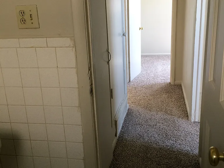 1996 Akron St #6 — Photo 9