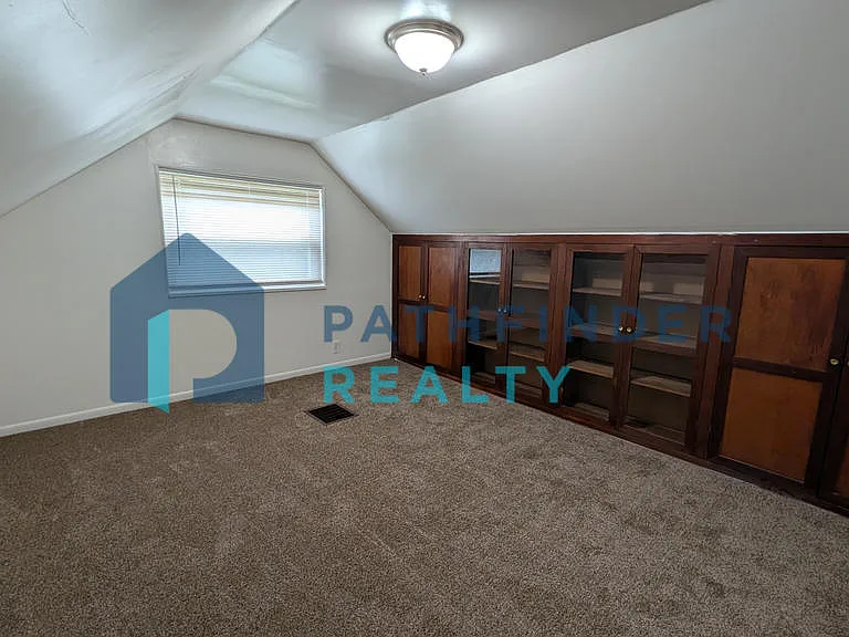 1954 Litchfield Ave — Photo 11