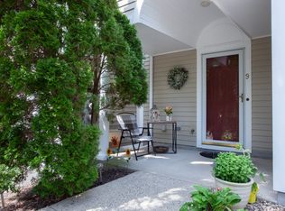 9 Lyme Pl UNIT 9, Avon, CT 06001