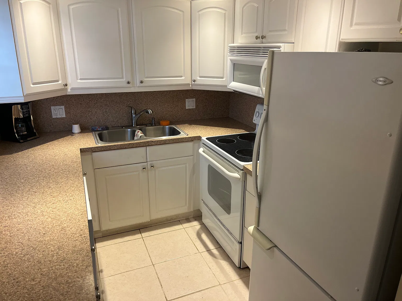 2 bed, 1.5 bath, 828 sqft, $1,800 — Photo 4
