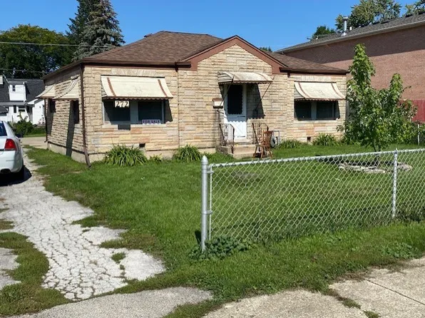 272 E Dickens Ave, Northlake, IL 60164