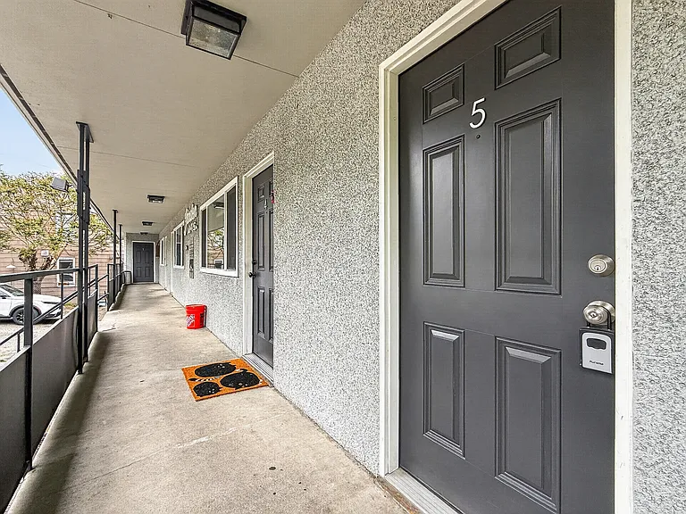 1320 14th Ave S #5 — Photo 12