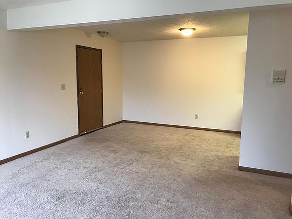 5th image of 1135 Michigan Ave E APT 2