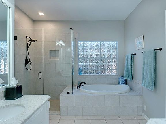 4th image of 764 Richmond Ln