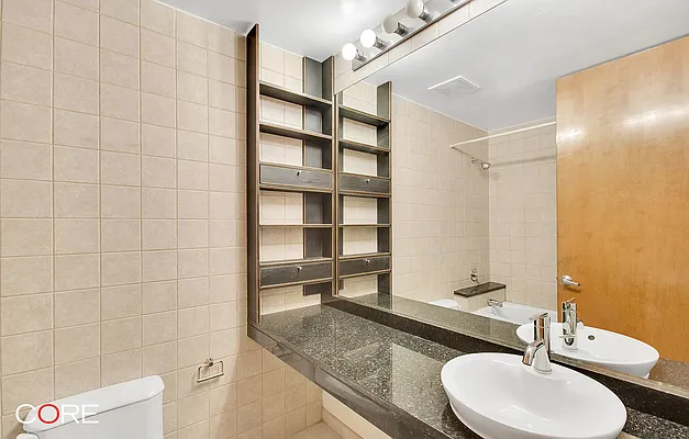 Rented by CORE | media 18