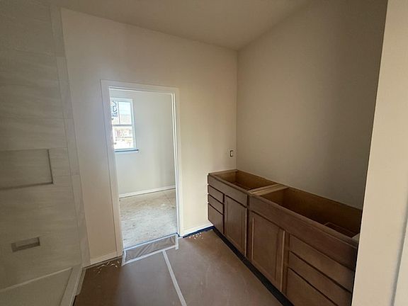 4th image of 2736 Amber Valley Rd