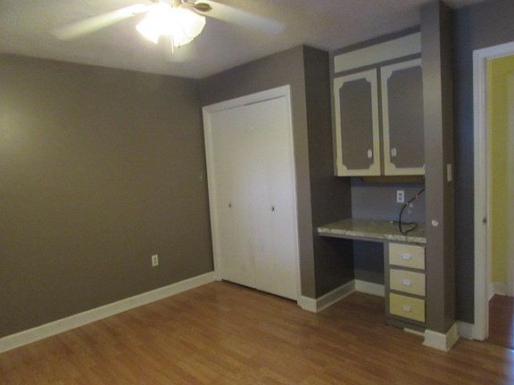 4th image of 200 S 12th St