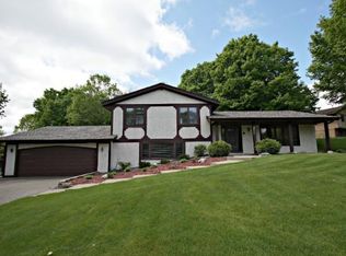 12751 Gordon Dr, Eden Prairie, MN 55346