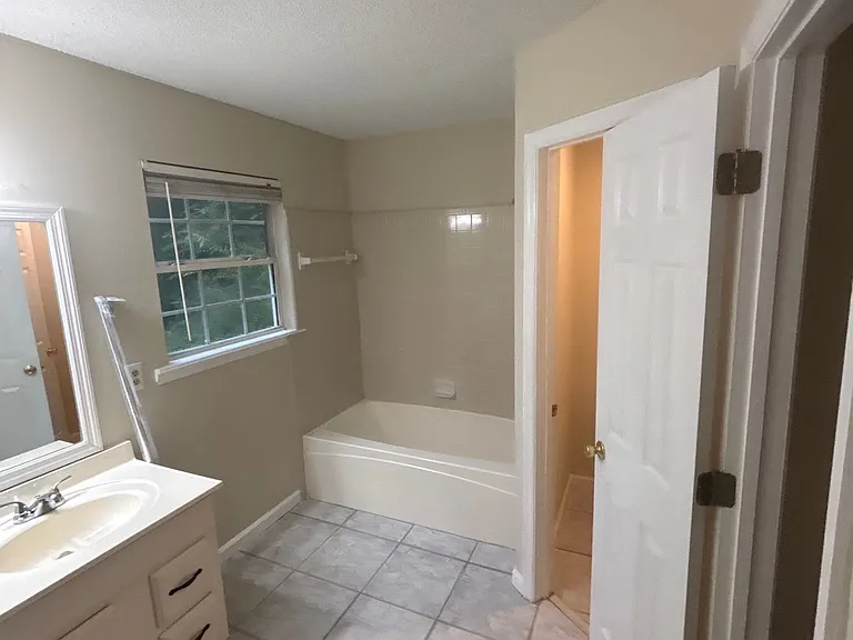 628 Torwood Dr — Photo 10