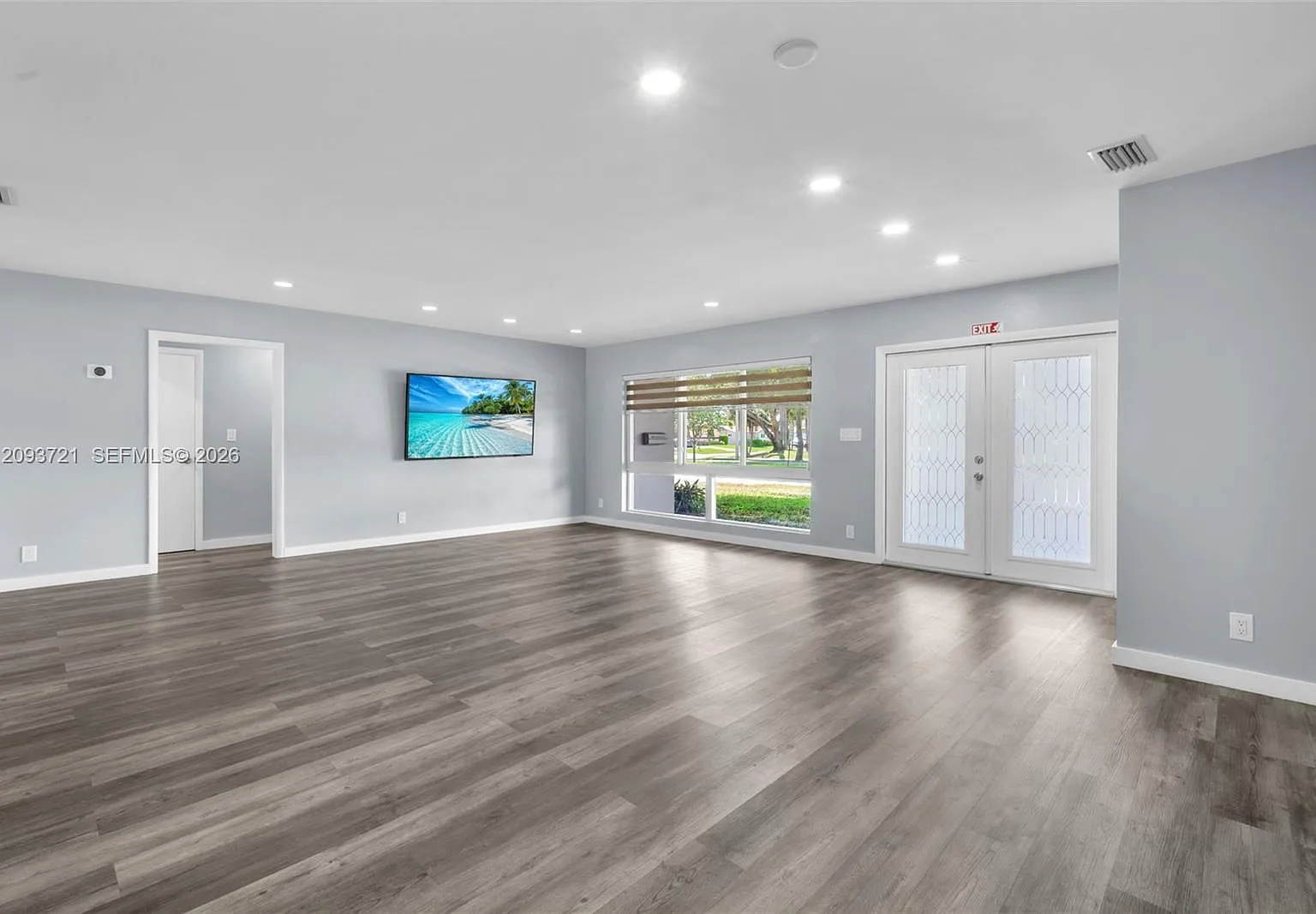 Hollywood Hills — Photo 3