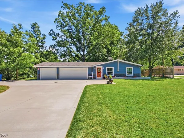8870 N Spring Valley Park Dr, Chagrin Falls, OH 44023