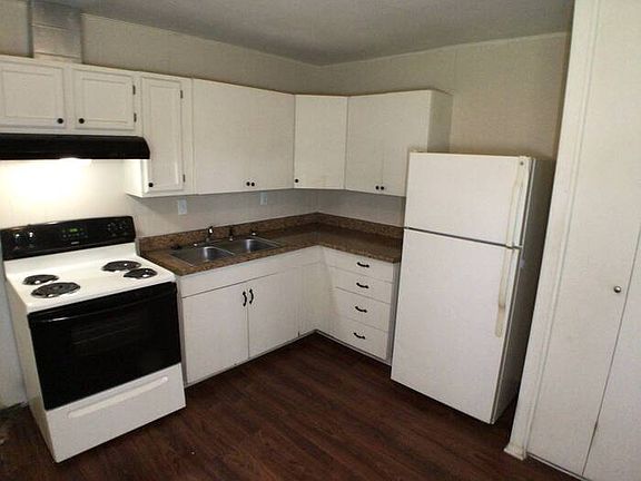 3rd image of 5401 Dunk Dr