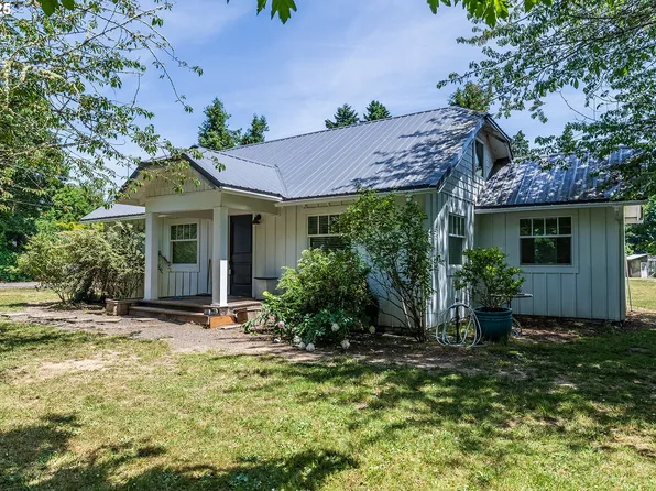 903 Curtin Rd, Cottage Grove, OR 97424