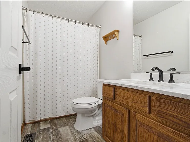 10032 Ironway Dr — Photo 12