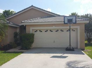 282 SW 179th Ave, Pembroke Pines, FL 33029