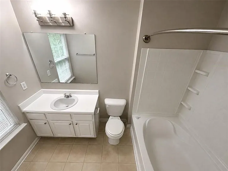 6764 Blackstone Pl — Photo 7