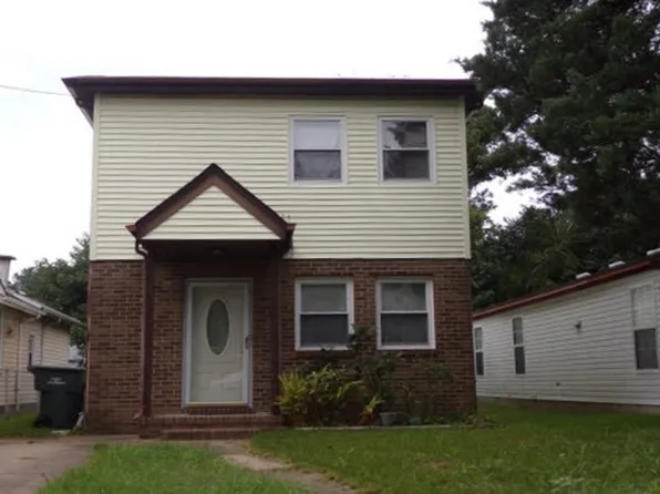 7457 Hughart St, Norfolk, VA 23505