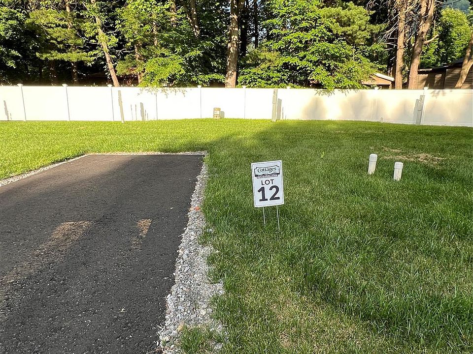 2nd image of 51 Getaway Ln #13