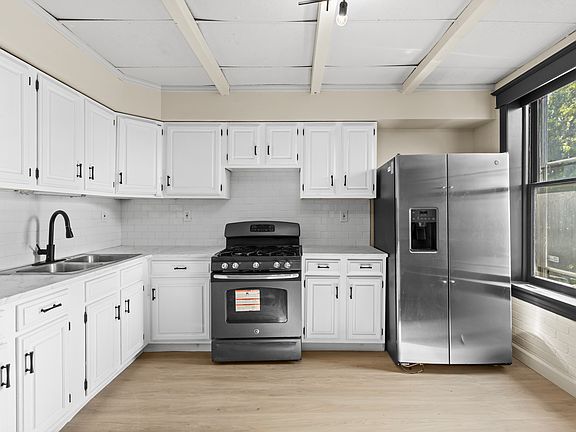 3rd image of 3709 Hydraulic Ave #2