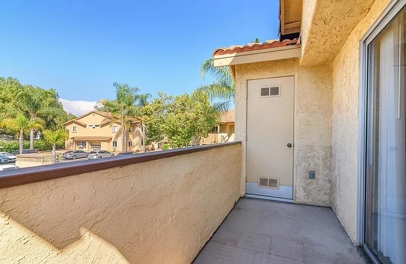 1 bed, 1.0 bath, 651 sqft, $1,700 — Photo 4