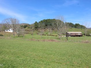 274 Rambo Rd, Mountain City, TN 37683