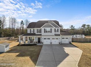 6817 Hunters Den Rd, Hope Mills, NC 28348