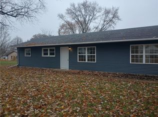 1010 Knollcrest Dr, Danville, IL 61832