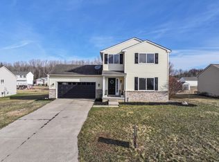 9335 Sandy Hollow Ln, Davison, MI 48423