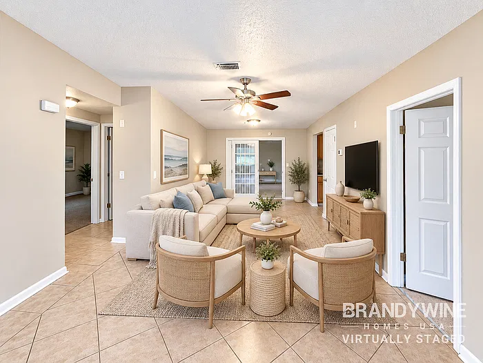 4 bed, 2.0 bath, 1742 sqft, $2,105 — Photo 4