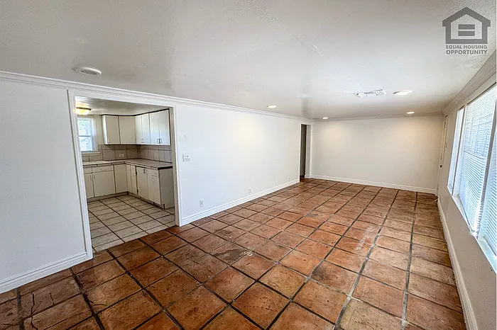 308 E Vogel Ave #2 — Photo 12