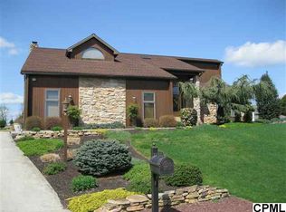 5 W Red Gold Cir, Camp Hill, PA 17011
