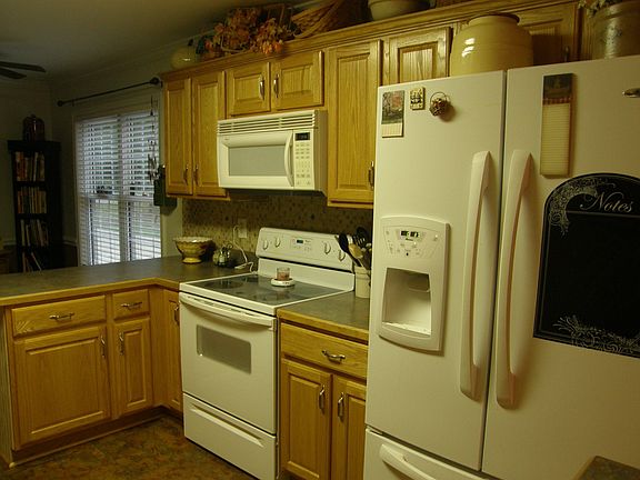 Kitchen with Oak cabinets