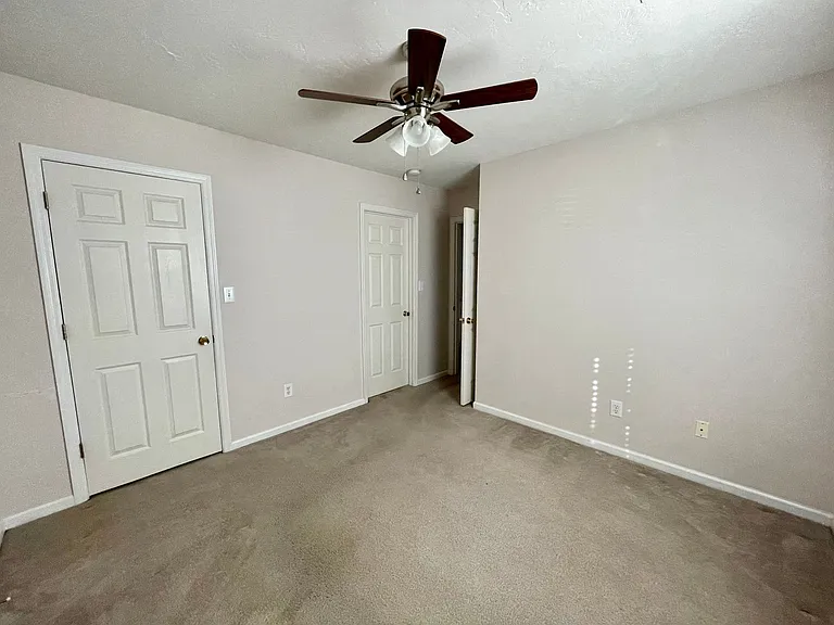 417 Regency Park Dr — Photo 6