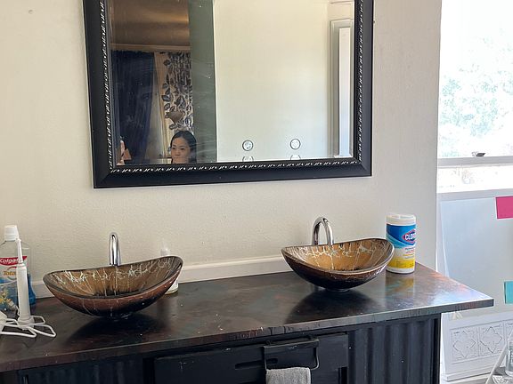 5th image of 101 S Downing St APT 2