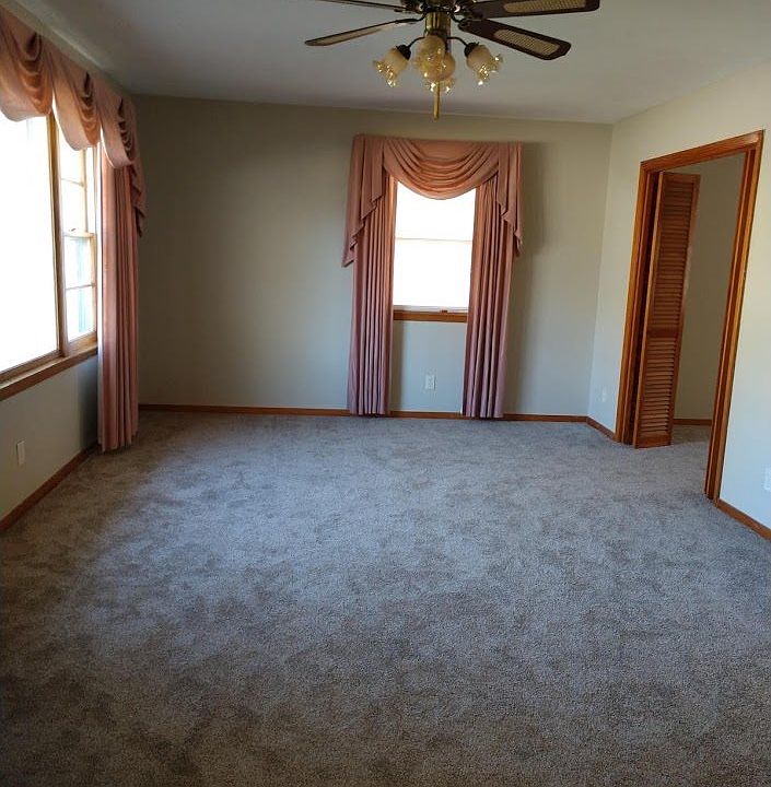 1825 Grant St Beatrice NE 68310 Zillow