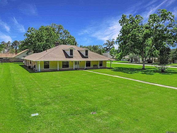 2nd image of 16314 Coliseum Ave