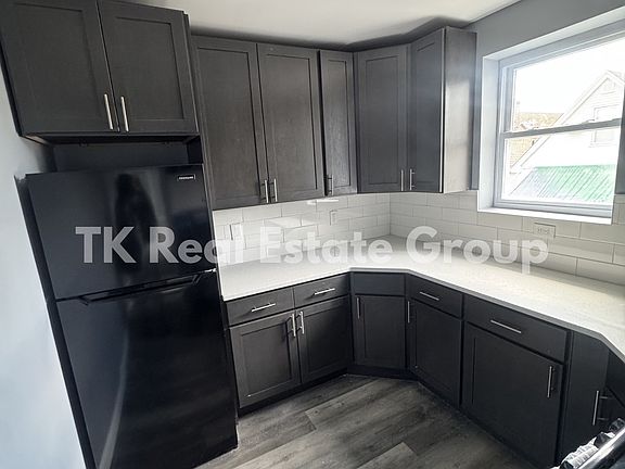 2nd image of 130 W 47th St APT 34