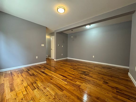 2nd image of 115 Bedford St #N1