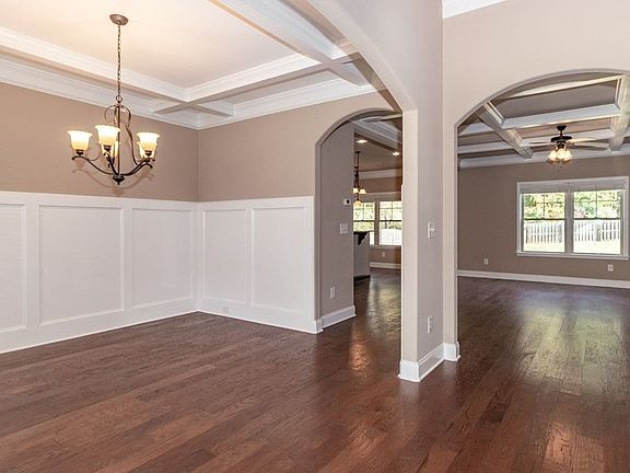 3rd image of 809 Herrington Dr