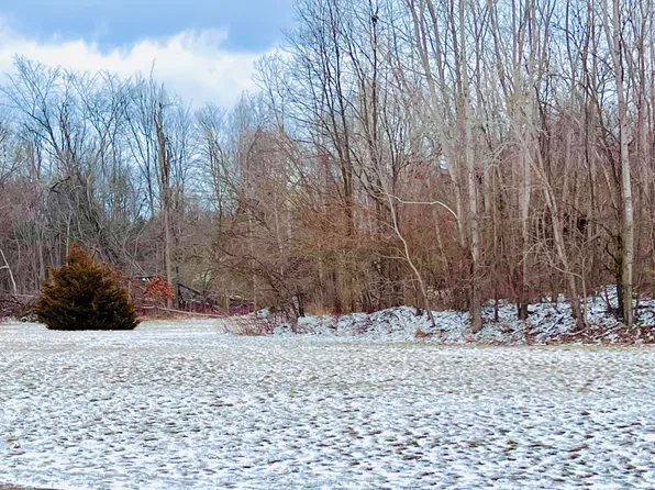 56660 Tanner Trl, Three Rivers, MI 49093