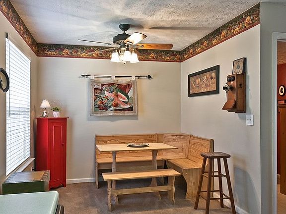 Warm and inviting dining nook